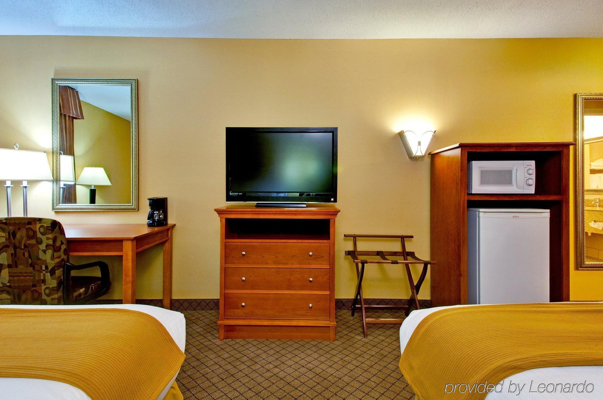 Holiday Inn Express Hurricane Mills Waverly By Ihg Номер фото