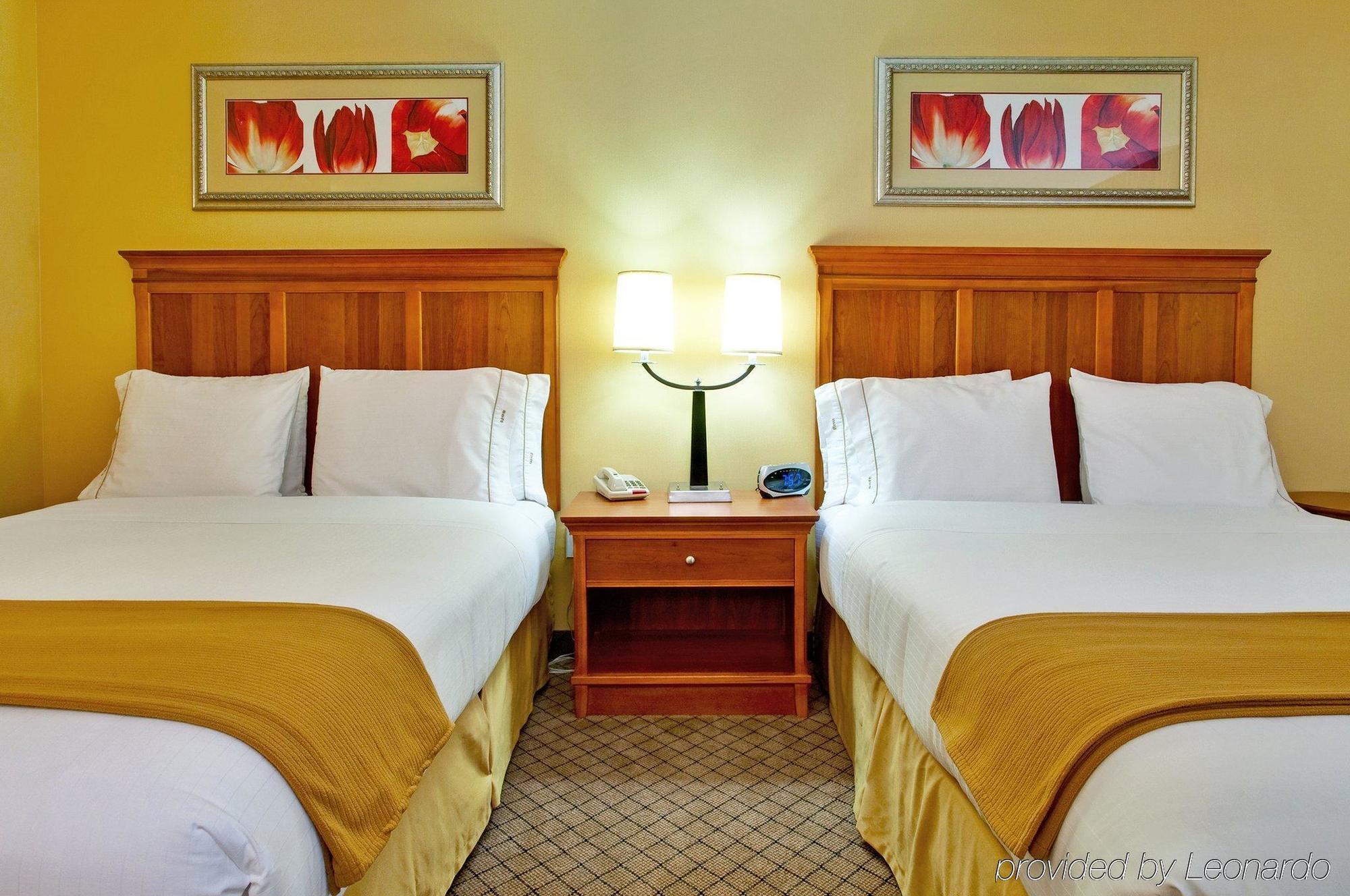 Holiday Inn Express Hurricane Mills Waverly By Ihg Экстерьер фото
