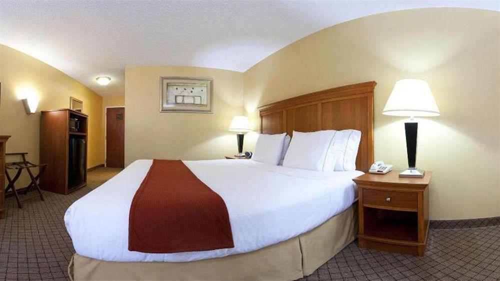 Holiday Inn Express Hurricane Mills Waverly By Ihg Экстерьер фото