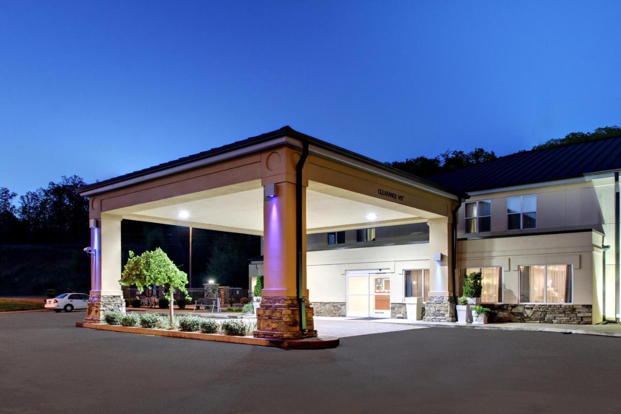 Holiday Inn Express Hurricane Mills Waverly By Ihg Экстерьер фото